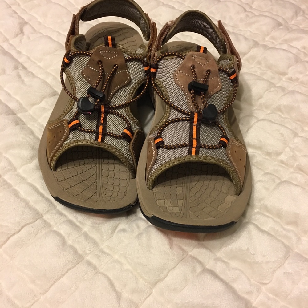 World wide sportsman men sandals size 11.
